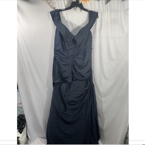 NWT $495 La Femme [‎ 18 ] Off Shoulder Ruched Satin Trumpet Gown in Navy #Q254 - Picture 9 of 13